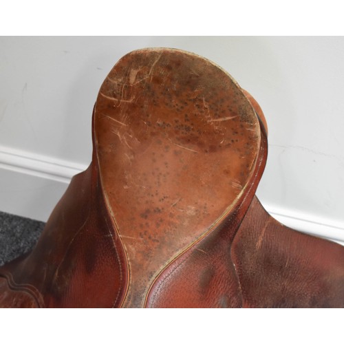 304 - Vintage Horse Saddle, perfect decorative piece. Size 17