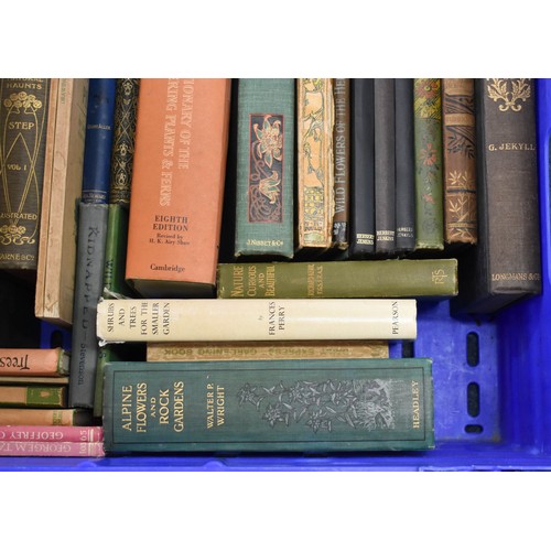 109 - Lot of Vintage /Antique Gardening Books. Lovely Decorative Books