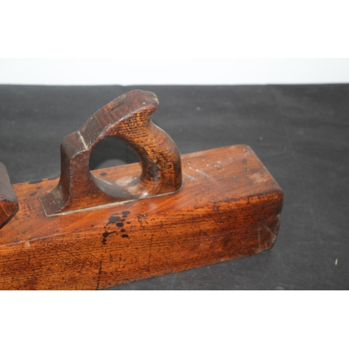 120 - Large Vintage Carpenters Woodblock Plane - 56cm