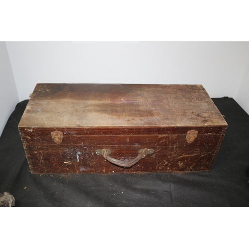 124 - Vintage Large Wooden Box containing Large Mitre Blade Cutting Gauge/Guide