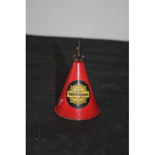 451 - Valvespout Brass Topped Small Metal Oiler by Muller - Very Good Label Still On the Can