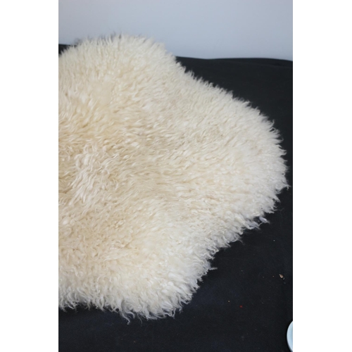 452 - Small White Sheepskin