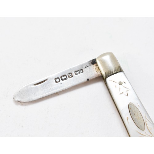 262 - A Small Hallmarked Silver Folding Knife With Mother Of Pearl Handle