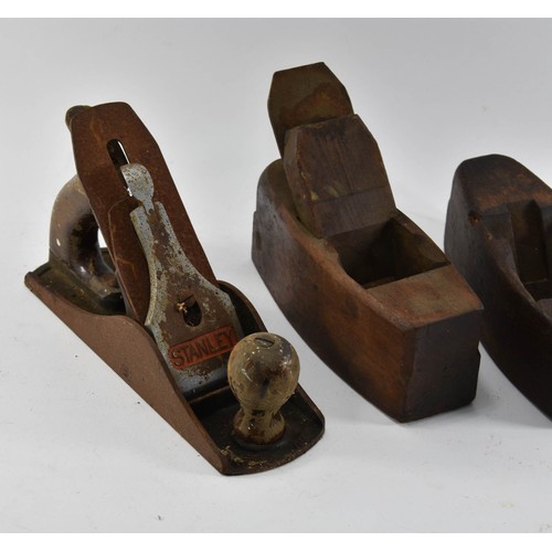 288 - A Collection Of Three Vintage Wooden Planes