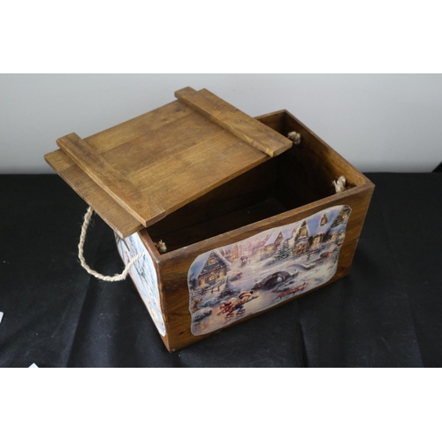 448 - Sturdy Solid Wood Storage Box with Mickey and Mini Mouse Decor - 36 x 26 x 23cm