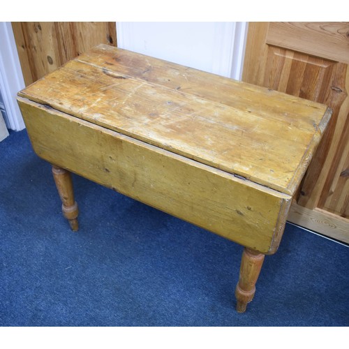 326 - A Delightful Cottage Style Vintage/Antique Pine Wooden Drop Leaf Table. 96cm x 47cm x 73cm.