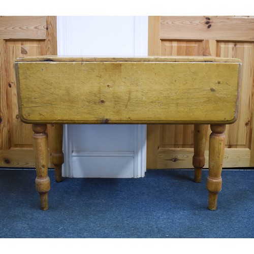 326 - A Delightful Cottage Style Vintage/Antique Pine Wooden Drop Leaf Table. 96cm x 47cm x 73cm.