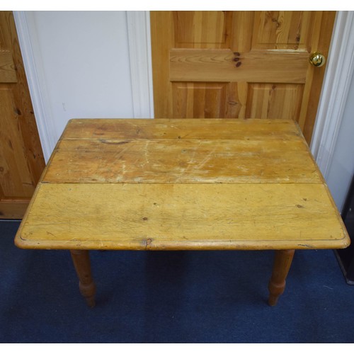 326 - A Delightful Cottage Style Vintage/Antique Pine Wooden Drop Leaf Table. 96cm x 47cm x 73cm.