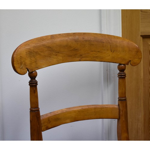 330 - A Delightful Antique Wooden Chair