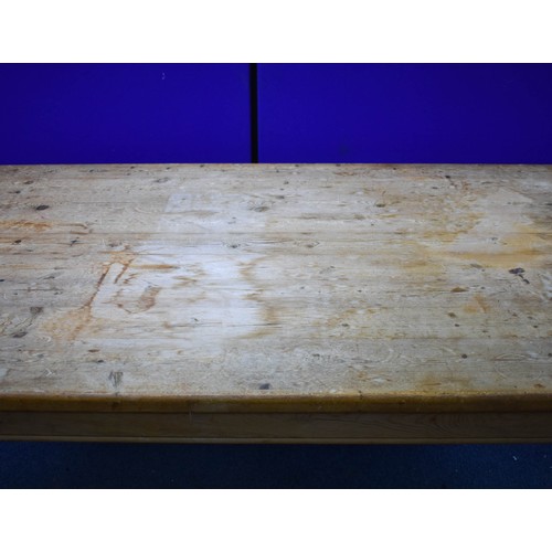 335 - A Delightful Pine Table And Four Chairs. Featuring Excellent Patina And A Drawer. 152cm x 90cm. Legs... 