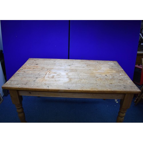 335 - A Delightful Pine Table And Four Chairs. Featuring Excellent Patina And A Drawer. 152cm x 90cm. Legs... 