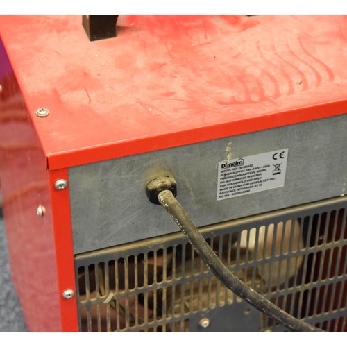 354 - A Red Metal Dunelm 3kw Heater (fully working).