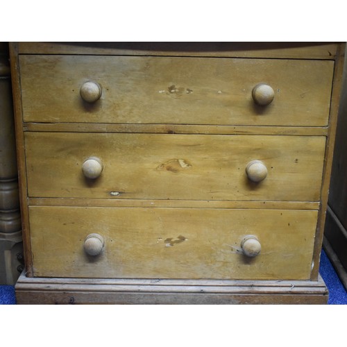 364 - A Small Aged Chest Of 3 Pine Drawers. 84cm x 47cm x 72cm.