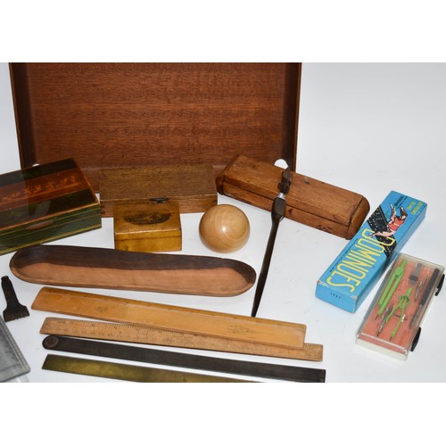 390 - An Assortment Of Wooden Items Including Vintage Boxes, Rulers And Dominoes