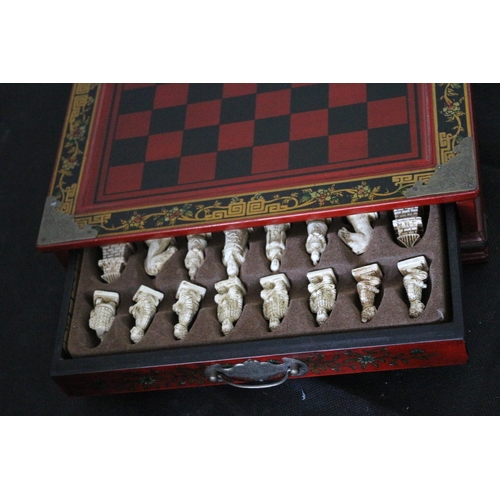 423 - Oriental Chess Board Box with all Pieces