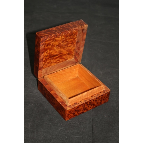 433 - A Walnut Trinket Box 12cm