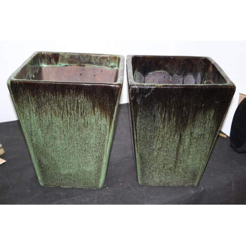 100 - 2 Beautiful Ceramic Heavy Plant Pots with a great green Glaze