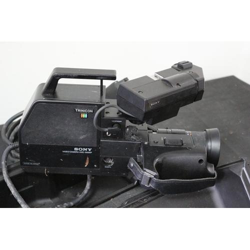 117 - In Case Sony Trinicon Video Camera Untested