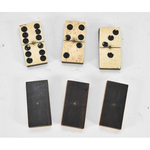 335 - A Quantity Of Vintage Bone And Ebony Dominoes In Wooden Box