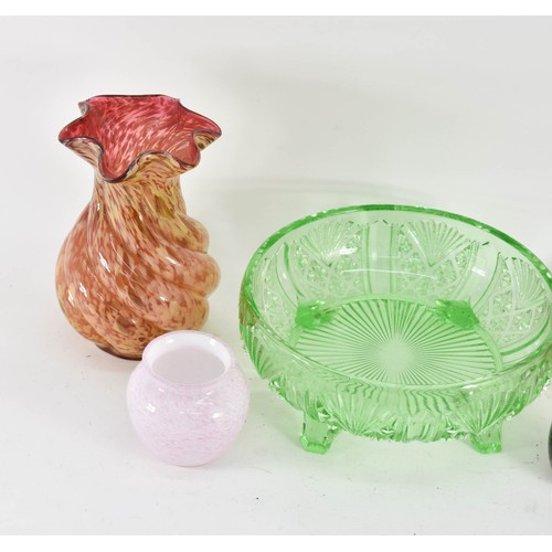 343 - A Collection Of 5 Art Glass Items Including A Believed To Be Uranium Glass Fruit Bowl And An Unusual... 