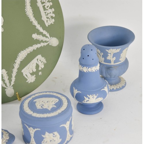 364 - A Collection Of 8 Wedgwood Jasperware Items Including Blue/White and Green/White.