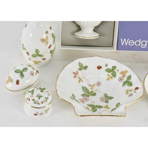 381 - A Collection Of Wedgwood Wild Strawberry Items Including One Boxed