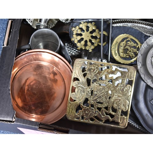 387 - A Quantity Of Mixed Metal Items