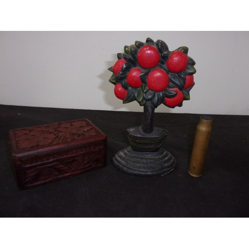 432 - Mixed Lot Containing A 20mm Shell. A Heavy Metal Door Stop In The Style Of A Fruit Tree, And A Nice ... 