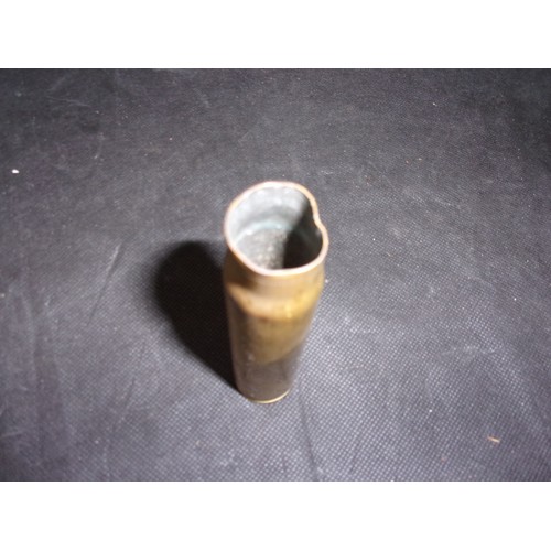 432 - Mixed Lot Containing A 20mm Shell. A Heavy Metal Door Stop In The Style Of A Fruit Tree, And A Nice ... 