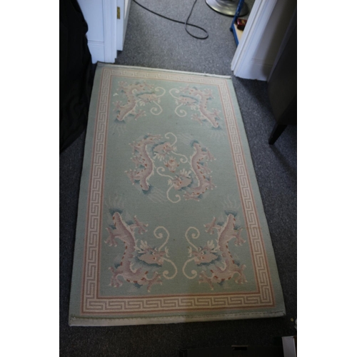 442 - A Quality Thick Pile Oriental Rug size 154x92 cm