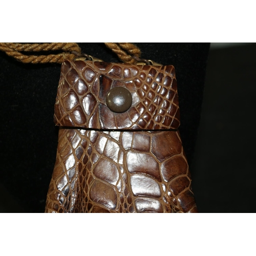 549 - Unusual Real Crocodile Skin Claw Small Purse