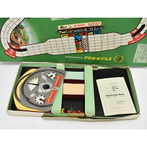 445 - A Vintage 1960's Waddington Formular 1 F1 Board Game