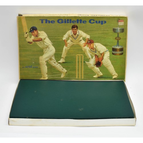 446 - A Vintage 1960's Gillette Cup Board Game