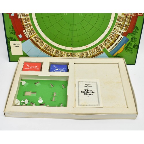 446 - A Vintage 1960's Gillette Cup Board Game