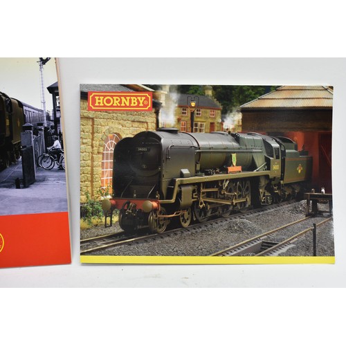 447 - 2 Hornby Books Plus A Hornby Train Carriage