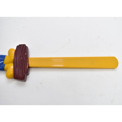 454 - A Vintage Woody Woodpecker Universal Studios Back Scratcher