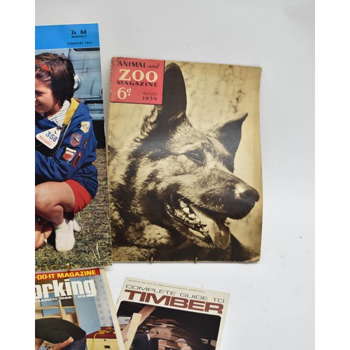 460 - 4 Vintage Magazines Including Dog's Life And Zoo