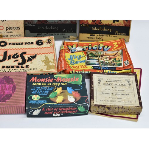 482 - A Quantity Of Various Boxed Vintage Games Including Jigsaw Puzzles And Mousie-Mousie