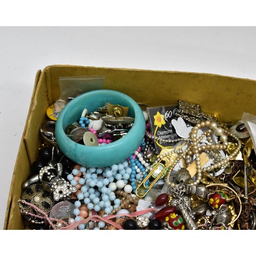 485 - A Quantity Of Costume Jewellery Including Necklaces, Brooches And Bracelets