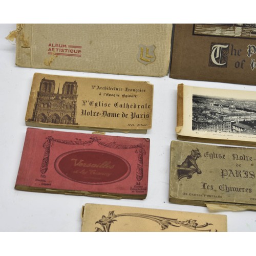 492 - A Collection Of French Postcards In Booklets Including Paris And Notre Damne