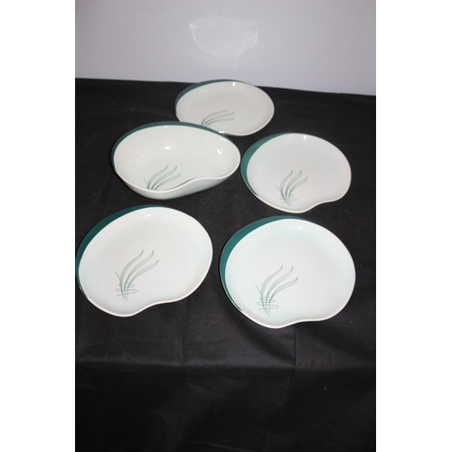 596 - 5 Pieces of Mid Century Carlton Ware Registered Australian Design with Salad Servers/Tossers