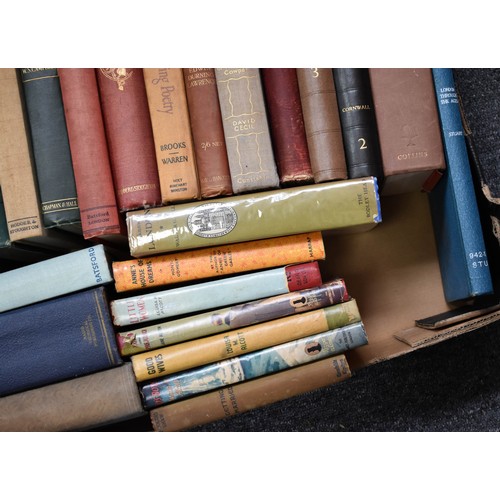 86 - A Box Containing A Good Selection Of Decorative Vintage Books