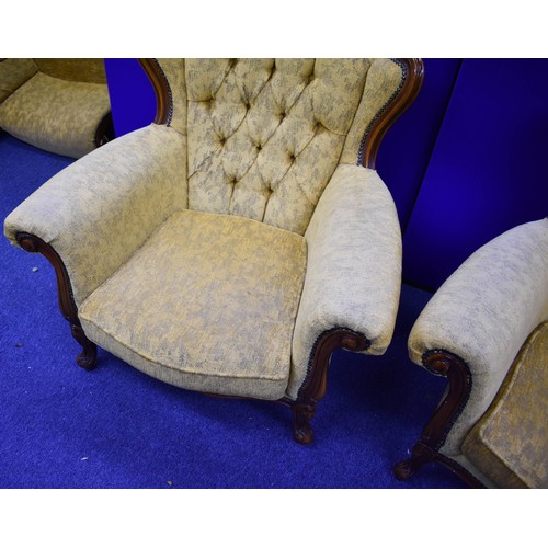 211 - A Delightful Yellow Upholstered Italian Rococo Style 3 Seater Settee And 2 Chairs. Settee 205cm Widt... 