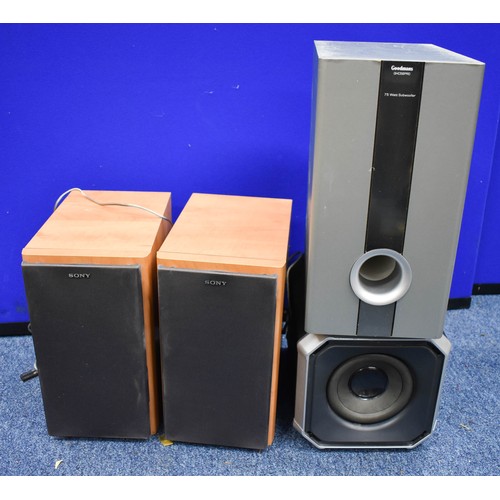 221 - A Quantity Of Various Speakers Plus A DVD Player