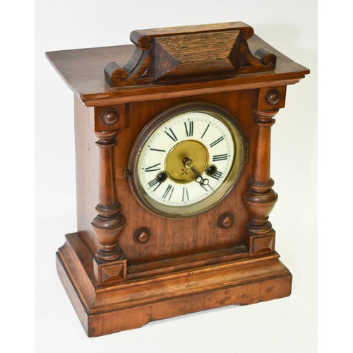 253 - A Delightful Antique Carved Oak Wooden Mantle Clock By The Hamburg American Clock Company Featuring ... 