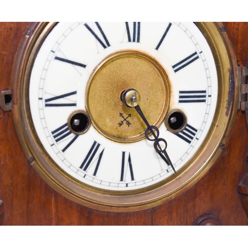 253 - A Delightful Antique Carved Oak Wooden Mantle Clock By The Hamburg American Clock Company Featuring ... 