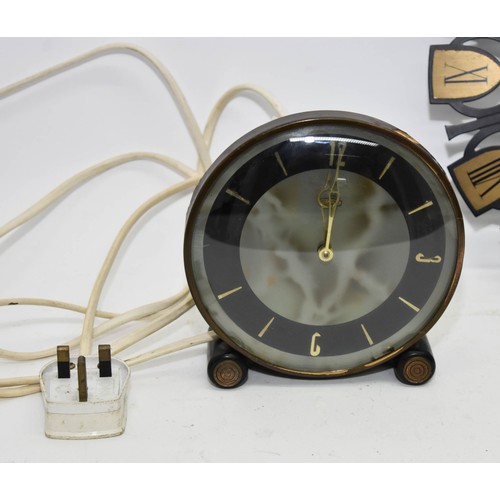 254 - A Pair Of 2 Vintage Clocks Including Metamec (A/F)