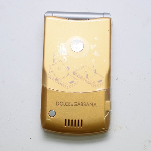 265 - A Rare Gold Dolce And Gabbana Limited Edition Boxed Motorola V3 Vintage Mobile Flip Phone Complete W... 