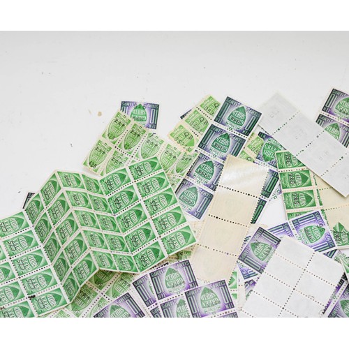 268 - A Quantity Of Vintage Green Shield Stamps