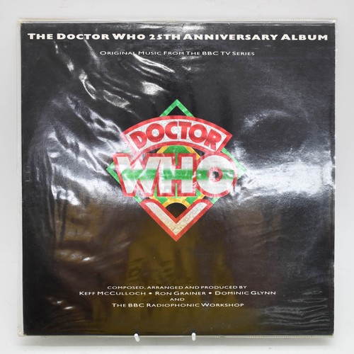 195 - A Collection Of 6 Doctor Who Vinyl Records